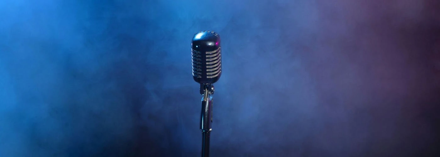 Постер Симфоническое шоу при свечах: мировые рок-хиты в Йошкар-Оле